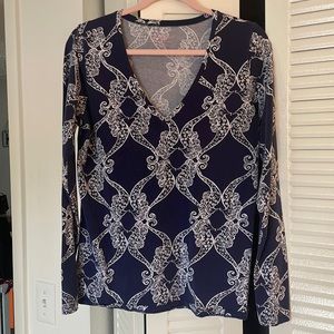 Lilly Pulitzer V-neck longsleeve T-shirt size large